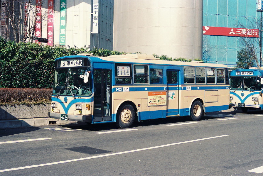 横浜市交通局1988年度車、日産ディーゼルP-U32KA（富士重工・15