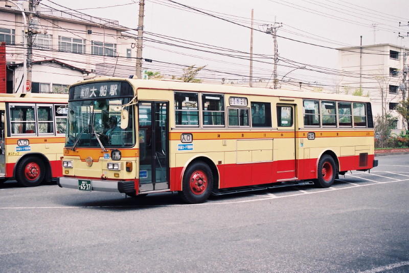 神奈川中央交通1988年度車、いすゞP-LV314N（富士重工・15型E）: 乗り物BOX