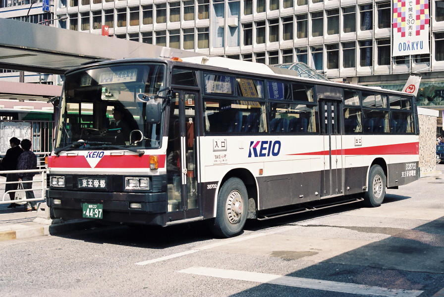 京王帝都電鉄（高速・路線バス兼用車）、三菱P-MP618P（エアロ