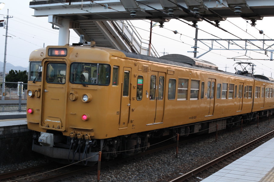 岡山の115系300番台、D-24編成: 乗り物BOX